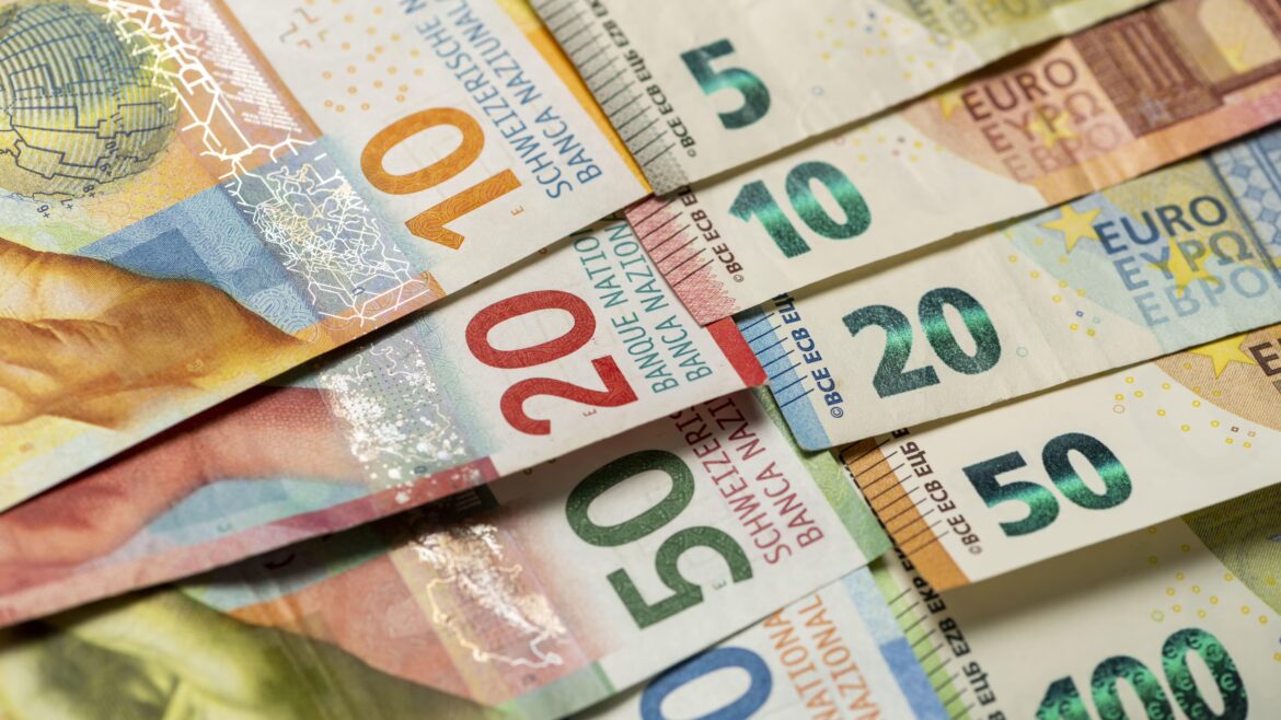 Le franc suisse atteint des sommets face à l’euro